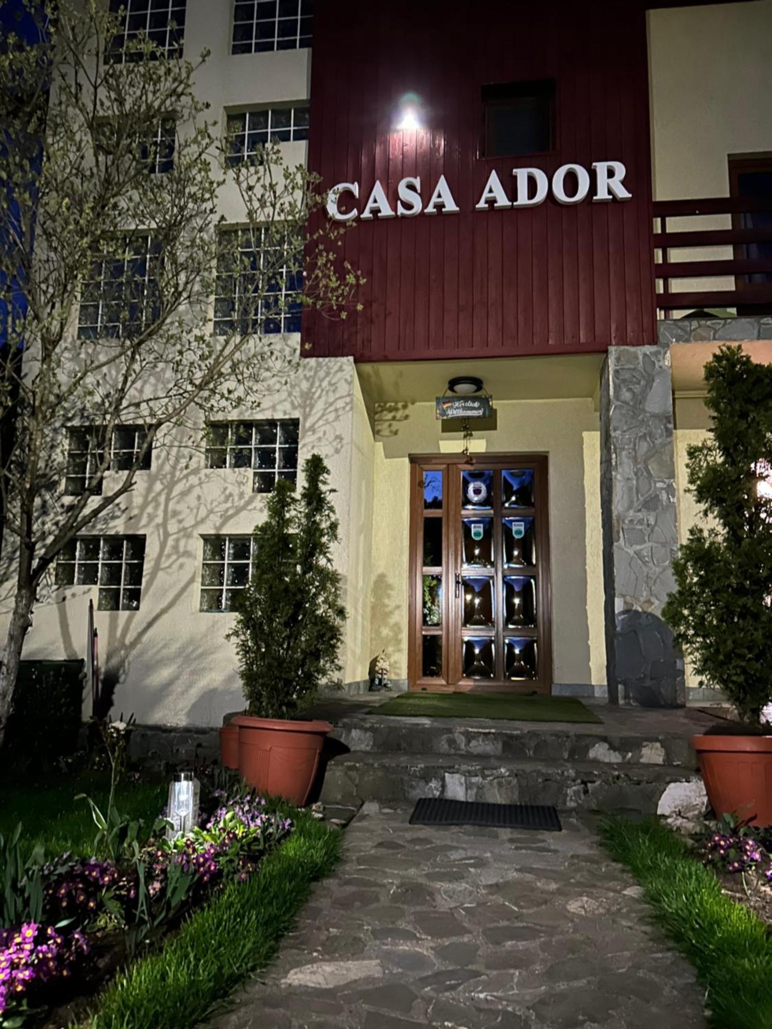 Hotel Casa Ador Sinaia Exterior foto